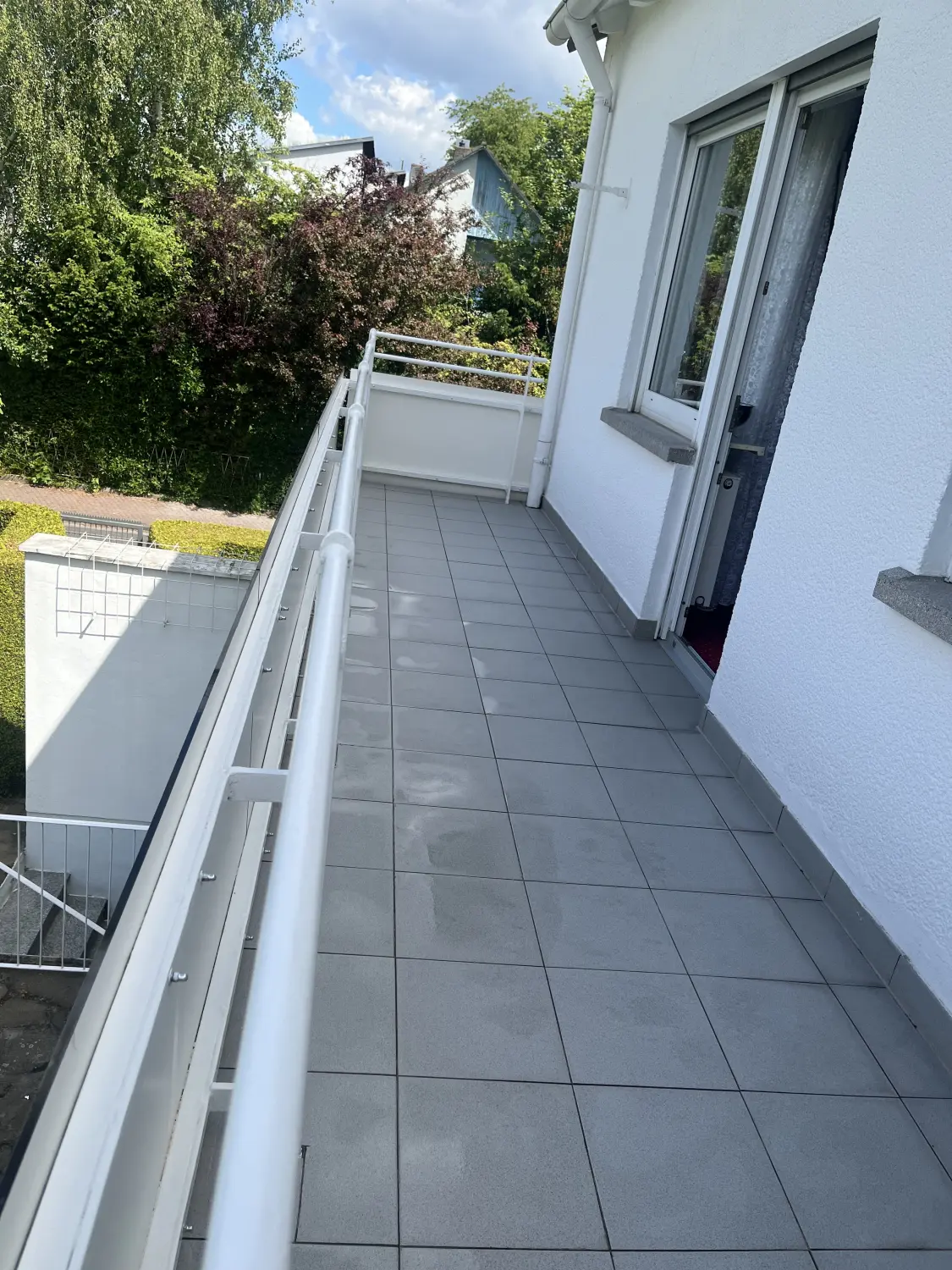 Kamer Dienstleistungen - nach der Reinigung der Terrasse