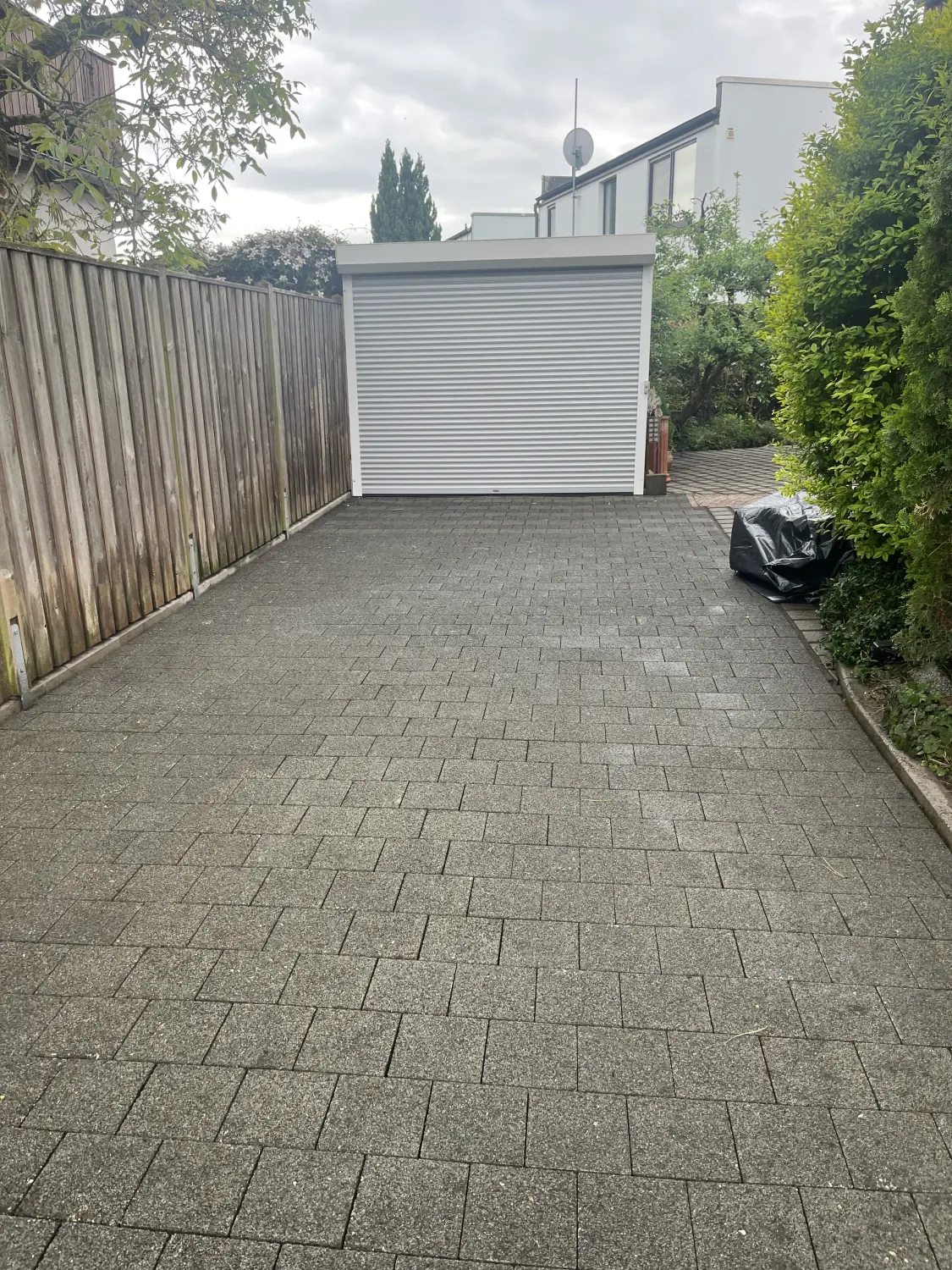 Kamer Dienstleistungen - nach der Reinigung des Ziegelbodens